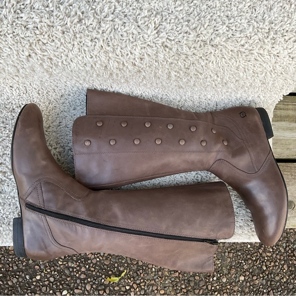 Born Martika Leather Riding Boots Button Detail Cosmic Brown Women's Size 9.5 - Picture 8 of 16